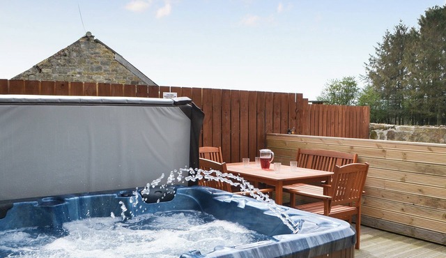 2 bedroom accommodation in Longdyke, near Morpeth