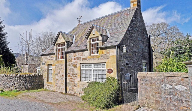 2 bedroom accommodation in Birnam, near Dunkeld