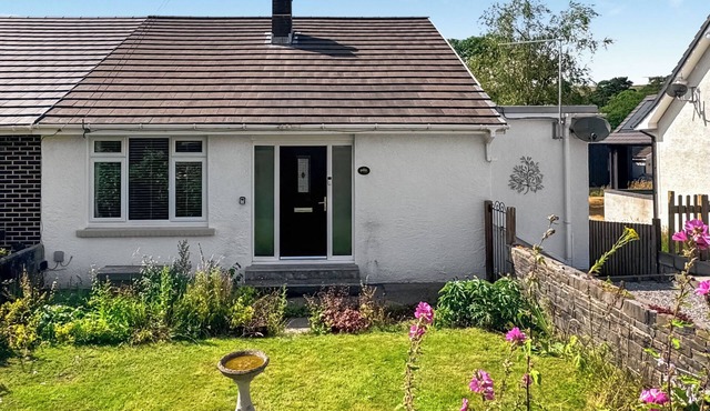 2 bedroom accommodation in Seven Sisters Neath, near Swansea