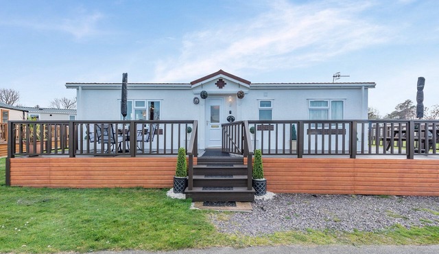 2 bedroom accommodation in Dinas, near Fishguard