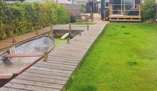 2 bedroom accommodation in Brundall, near Norwich