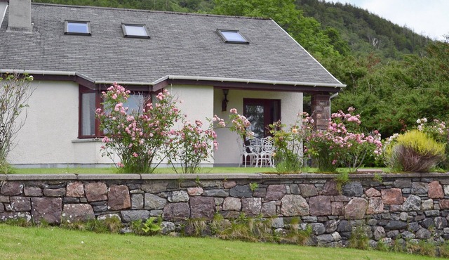 2 bedroom accommodation in Balmacara, By Kyle of Lochalsh, near Plockton