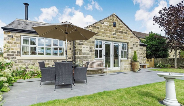 2 bedroom accommodation in Wilsden, near Haworth