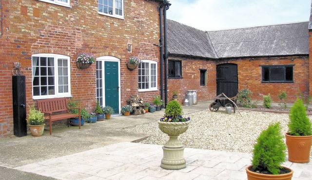 2 bedroom accommodation in Westborough, near Newark