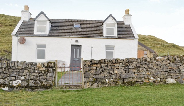 2 bedroom accommodation in Staffin, Isle of Skye
