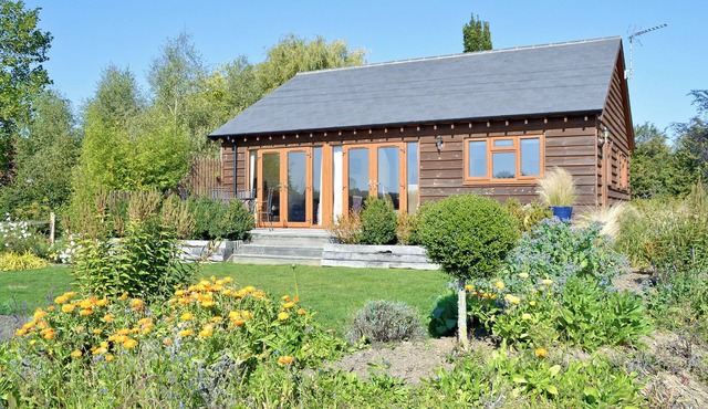 2 bedroom accommodation in Landford, near New Forest