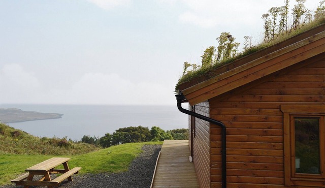 2 bedroom accommodation in Staffin