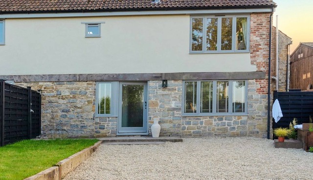 2 bedroom accommodation in Stathe