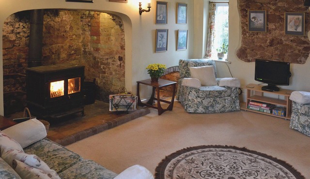 2 bedroom accommodation in Oake, near Taunton