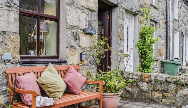 2 bedroom accommodation in Trefor