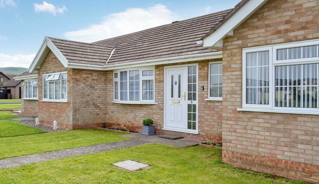 2 bedroom accommodation in Tywyn