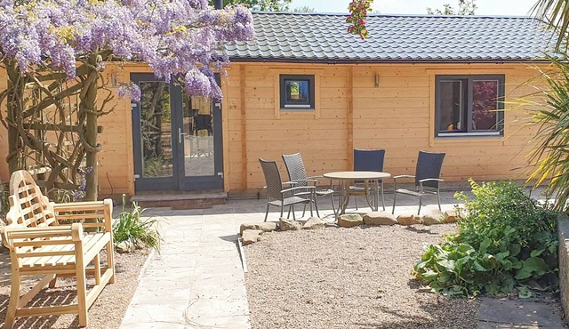 2 bedroom accommodation in Ulrome