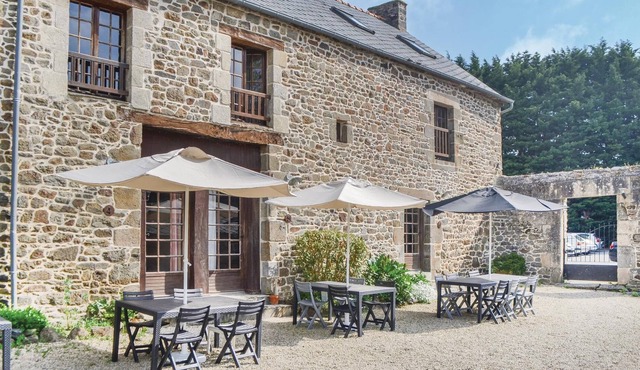 2 bedroom accommodation in Taden