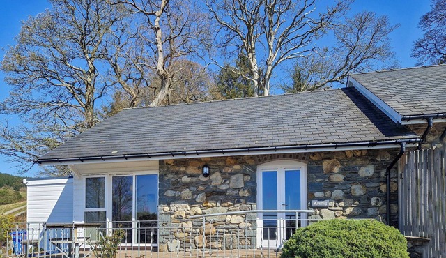 2 bedroom accommodation in Bala