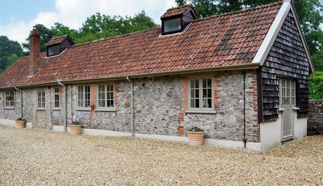 2 bedroom accommodation in Winsham, near Chard