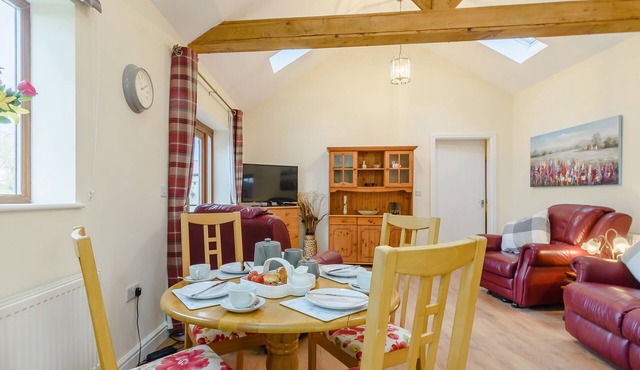 2 bedroom accommodation in Great Hatfield, near Hornsea