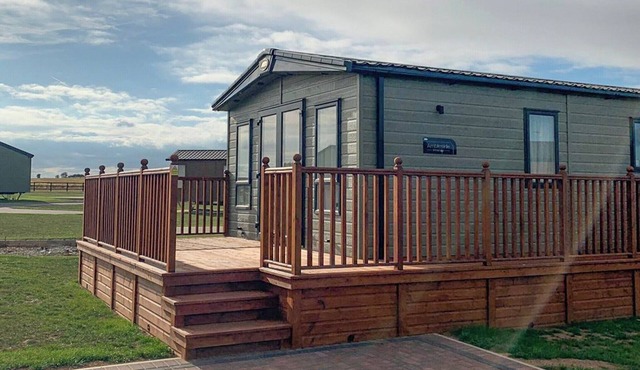 2 bedroom accommodation in Tunstall, Nr Hull