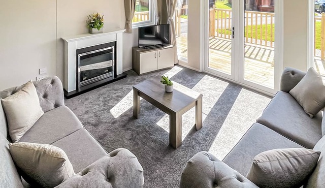 2 bedroom accommodation in Tunstall, Nr Hull