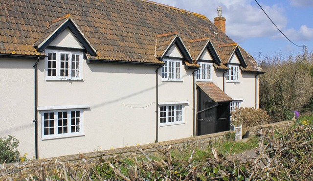 2 bedroom accommodation in Bickenhall, near Taunton