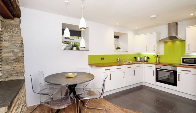 2 bedroom accommodation in Watergate, Looe