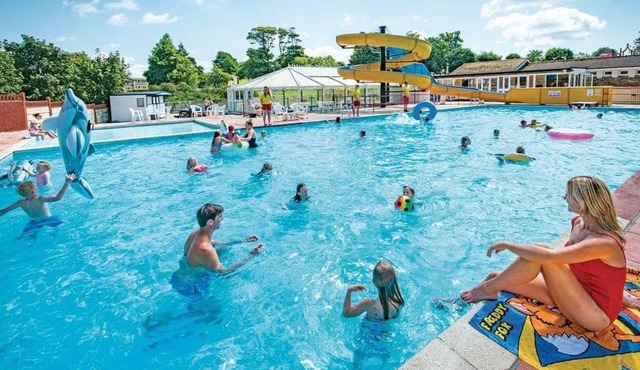 2 bedroom accommodation in Looe