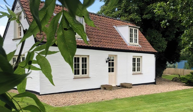 2 bedroom accommodation in Little London, near Tetford