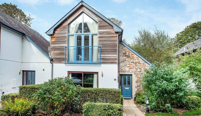 2 bedroom accommodation in Carnon Downs, near Truro