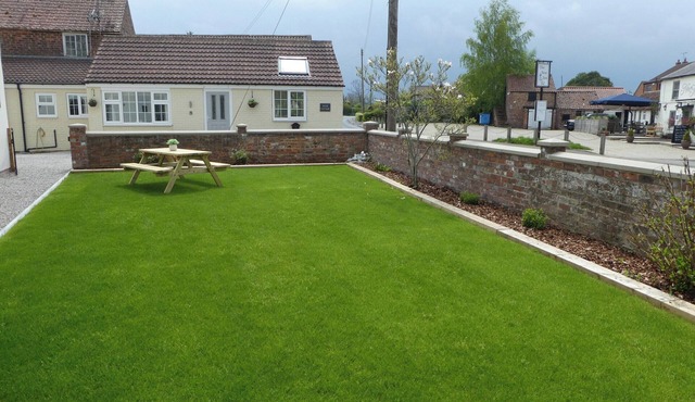 2 bedroom accommodation in Tholthorpe, near York