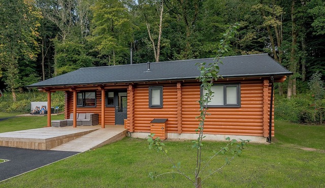 2 bedroom accommodation in Annbank, Ayr