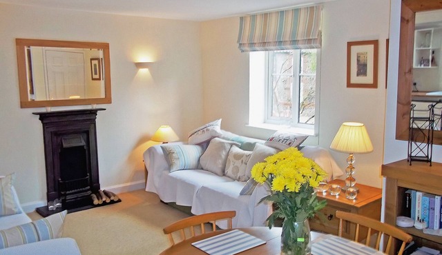 2 bedroom accommodation in Holt