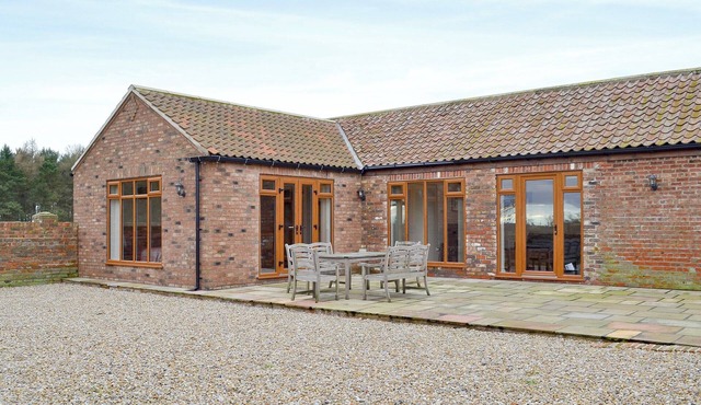 2 bedroom accommodation in Aldwark, near Alne