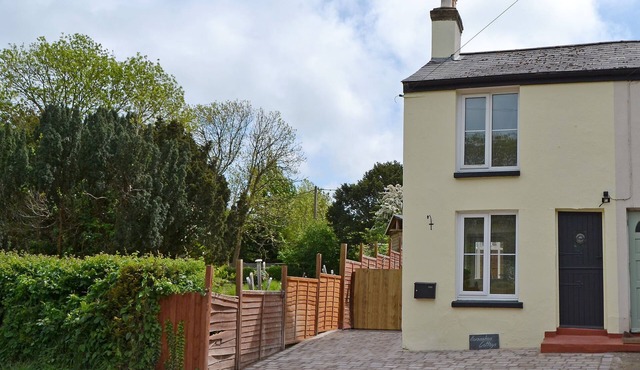 2 bedroom accommodation in Porchfield, near Cowes