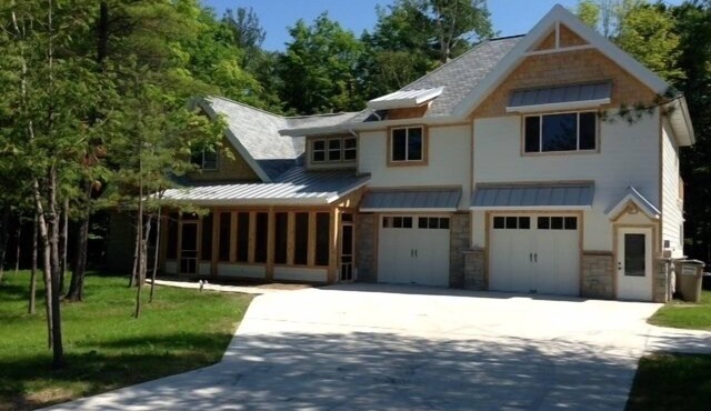 2 bedroom, Across from the YMCA