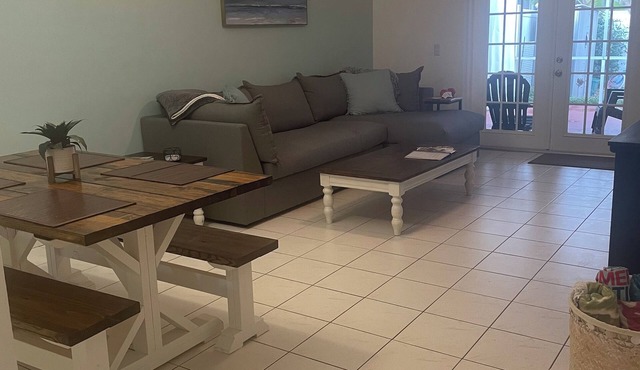 2-bedroom ADORABLE & COMFY Villa in charming Safety Harbor, close to water