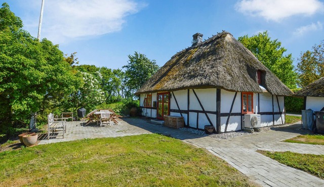 2 bedroom amazing home in øster ulslev