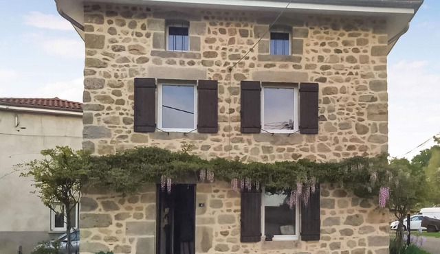 2 bedroom amazing home in Bas-en-Basset