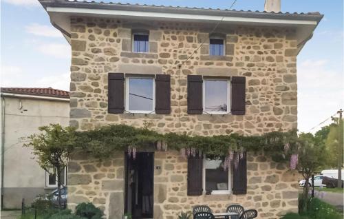 2 Bedroom Amazing Home In Bas-En-Basset