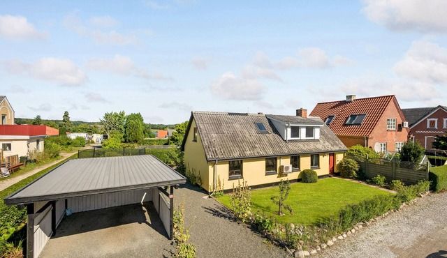 2 bedroom amazing home in ørum djurs