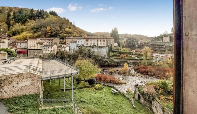 2 bedroom amazing home in Olliergues