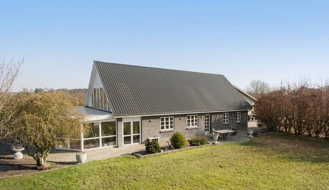 2 bedroom amazing home in Grindsted