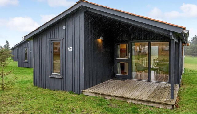 2 bedroom amazing home in Hanstholm