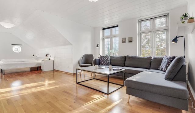 2 bedroom amazing home in Idestrup