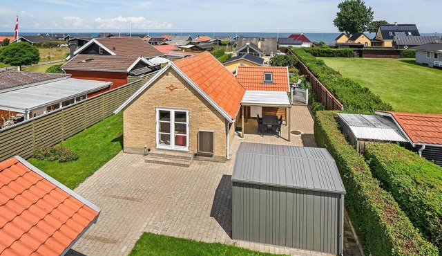 2 bedroom amazing home in Otterup