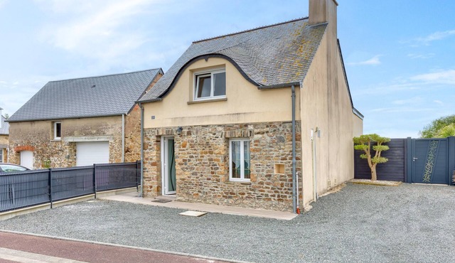 2 bedroom amazing home in Créances