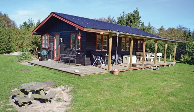 2 bedroom amazing home in Hals