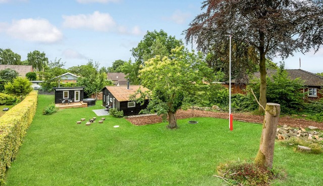 2 bedroom amazing home in Kruså