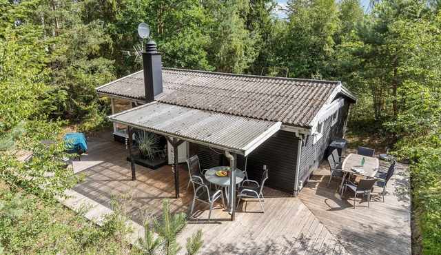 2 bedroom amazing home in Nexø