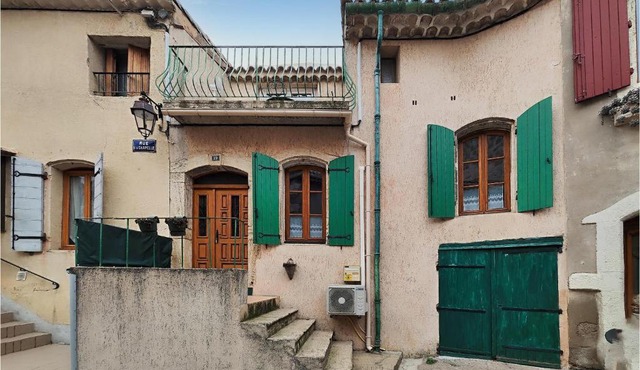 2 Bedroom Amazing Home In Servian