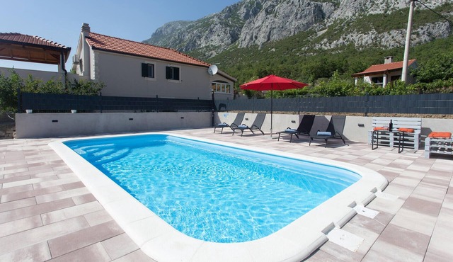 2 bedroom amazing home in Gata