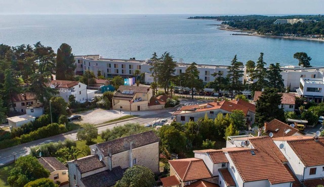 2 bedroom amazing home in Porec